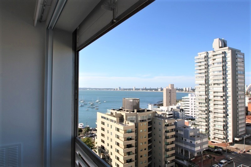 Departamento en Alquiler en Peninsula Punta del Este